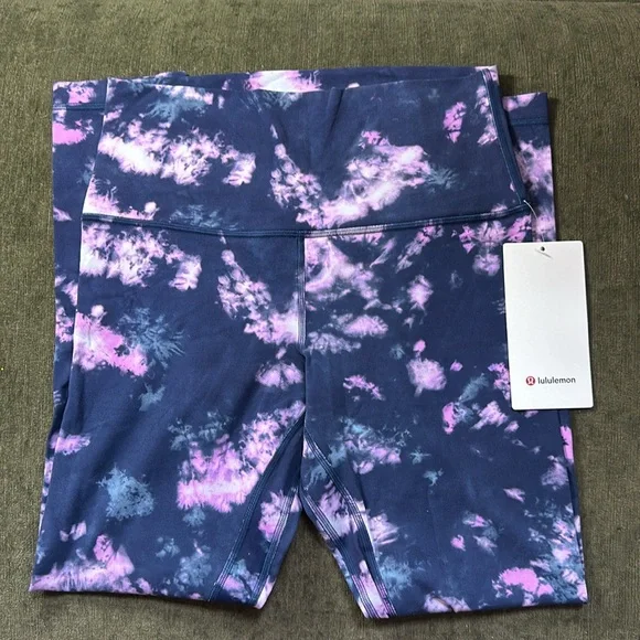 Lululemon aligns brand new - Picture 4 of 4